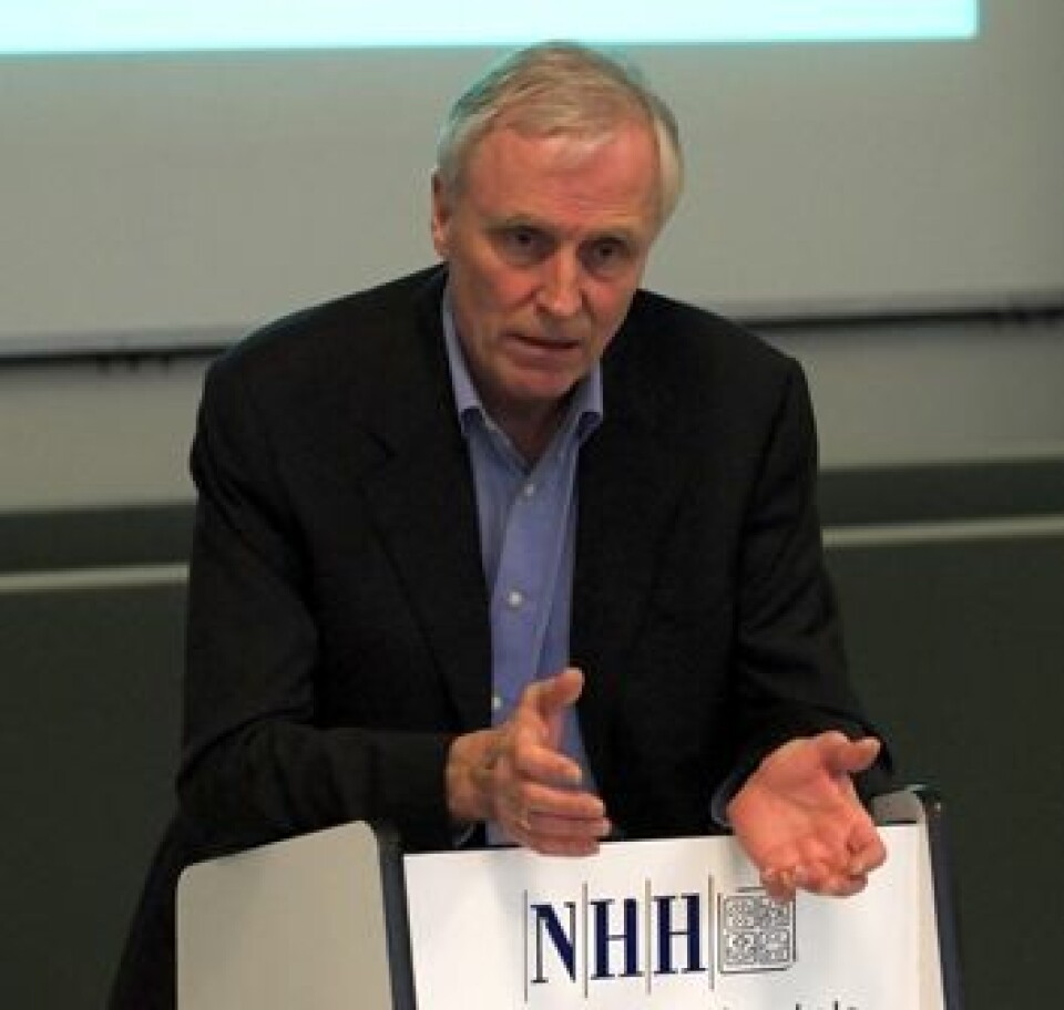 NHH-professor Thore Johnsen mener Oljefondet bør bli mer langsiktig. (Foto: Hallvard Lyssand)
