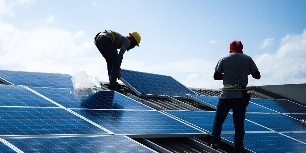 Integrating the product on top of a Si cell can potentially improve solar cell efficiency to as much as 40 % - which would mean a doubling of efficiency when compared to today’s commercial Si solar cells. Integrating the product on top of a Si cell can potentially improve solar cell efficiency to as much as 40 % - which would mean a doubling of efficiency when compared to today’s commercial Si solar cells.
