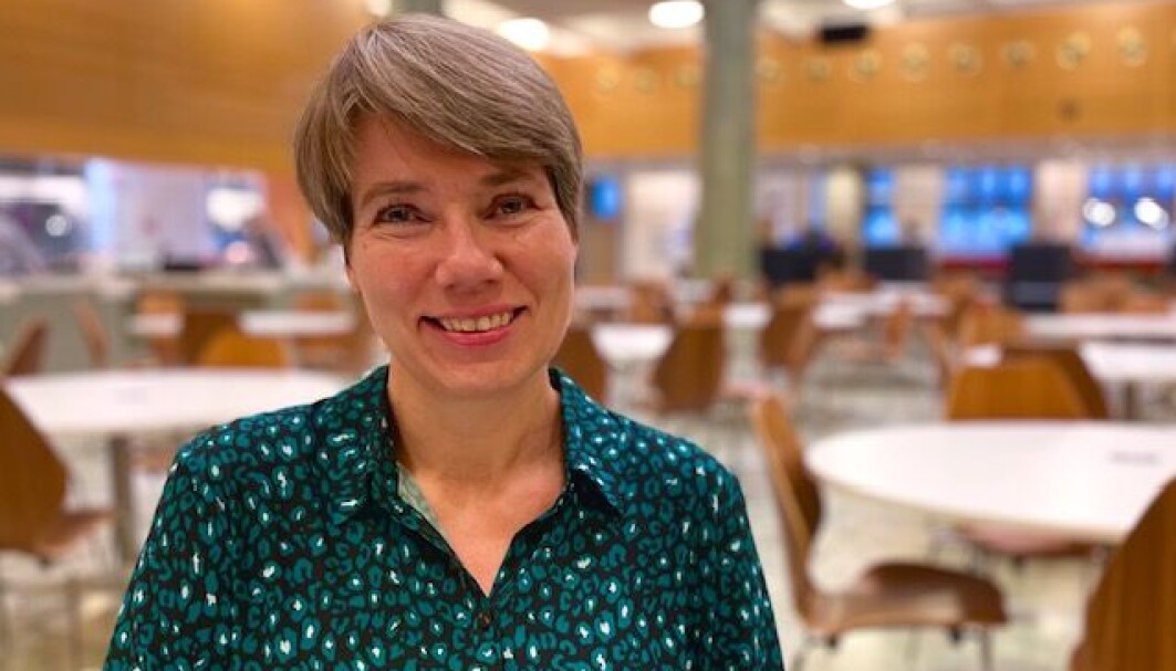 I dagens arbeidsliv skal du helst være både «sulten» og «fremoverlent» og villig til å jobbe ekstra. Mange eldre arbeidstakere passer ikke til denne jobbeskrivelsen, mener pensjonsforsker Anne Skevik Grødem. I dagens arbeidsliv skal du helst være både «sulten» og «fremoverlent» og villig til å jobbe ekstra. Mange eldre arbeidstakere passer ikke til denne jobbeskrivelsen, mener pensjonsforsker Anne Skevik Grødem.
