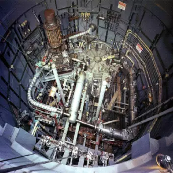 Reaktorrommet i en av de første thoriumreaktorene som ble laget, den amerikanske eksperimentelle Molten-Salt Reactor Experiment fra 1965. Framtidas kinesiske thorium-reaktorer vil også trolig bruke smeltet salt som kjølemedium. (Foto: ukj, US. government)