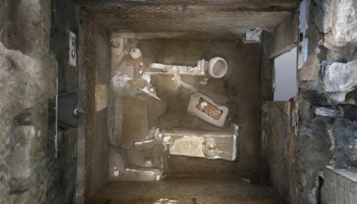 Rommet sett ovenfra. Rommet sett ovenfra.