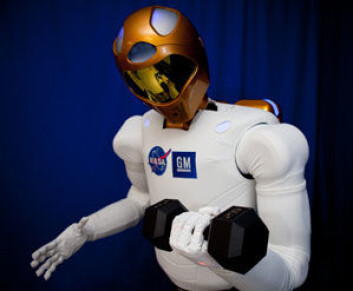 R2 er en veldig avansert robot som kan gripe og bruke gjenstander. (Foto: NASA) R2 er en veldig avansert robot som kan gripe og bruke gjenstander. (Foto: NASA)
