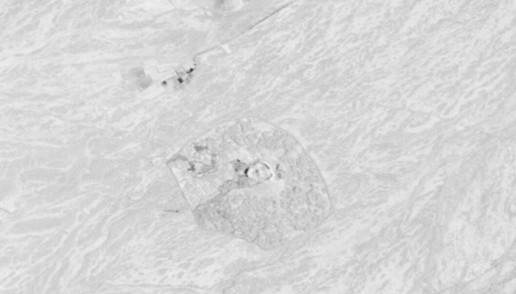 Dette er en mulig en kvadratkilometer stor ukjent borg, funnet på satellittbilder fra Afghanistan. Dette er en mulig en kvadratkilometer stor ukjent borg, funnet på satellittbilder fra Afghanistan.