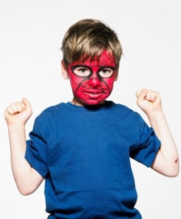 Dagens gutter kan godt leke Spiderman, men de har ikke krav på seg til å være tøffe hele tiden. (Illustrasjonsfoto: www.colourbox.no) Dagens gutter kan godt leke Spiderman, men de har ikke krav på seg til å være tøffe hele tiden. (Illustrasjonsfoto: www.colourbox.no)