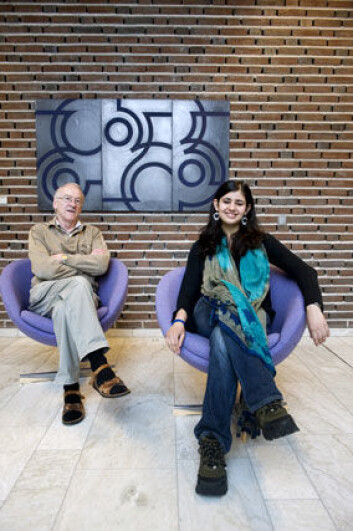 Kandala Singh har kommet hele veien fra India for å skrive sin masteroppgave om indiske stereotypier. Professor Trond Thuen er professor i sosialantropologi ved Universitetet i Tromsø. Kandala Singh har kommet hele veien fra India for å skrive sin masteroppgave om indiske stereotypier. Professor Trond Thuen er professor i sosialantropologi ved Universitetet i Tromsø.