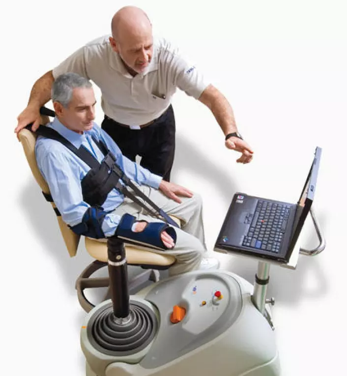 Fysioterapiroboten kan hjelpe ved slag. (Foto: Motorika-ReoTherapy)