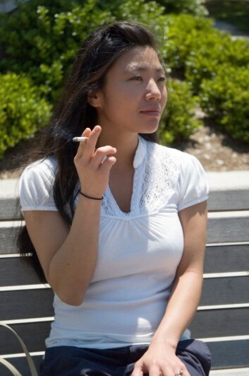"Internasjonale tobakkgiganter sikter mot unge asiatiske kvinner som en ny målgruppe. (Foto: iStockphoto)" "Internasjonale tobakkgiganter sikter mot unge asiatiske kvinner som en ny målgruppe. (Foto: iStockphoto)"