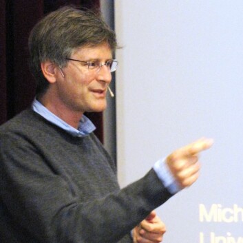 Michael Häusser, hjerneforksker ved University College London, snakker på NevroNorkonferansen i Bergen.