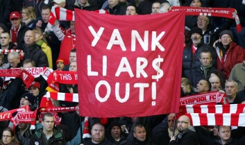 Liverpool-supportere protesterer mot klubbens tidligere eiere, amerikanerne Tom Hicks og George Gillett. (Foto: Tim Hales/Scanpix) Liverpool-supportere protesterer mot klubbens tidligere eiere, amerikanerne Tom Hicks og George Gillett. (Foto: Tim Hales/Scanpix)