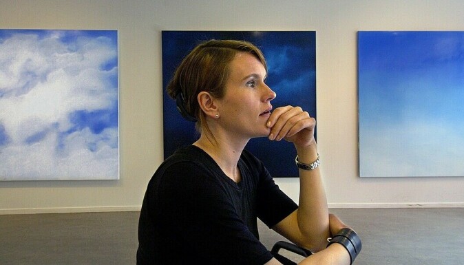 – Når vi bruker penn og papir, settes flere deler av hjernen i aktivitet enn ved skriving på tastatur. Håndskrift gir hjernen flere knagger for å huske, forklarer Ingeborg Stana. – Når vi bruker penn og papir, settes flere deler av hjernen i aktivitet enn ved skriving på tastatur. Håndskrift gir hjernen flere knagger for å huske, forklarer Ingeborg Stana.