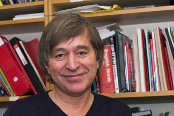 Førsteamanuensis Jan Emil Tveit ved institutt for fagspråk og interkulturell kommunikasjon ved NHH. Førsteamanuensis Jan Emil Tveit ved institutt for fagspråk og interkulturell kommunikasjon ved NHH.