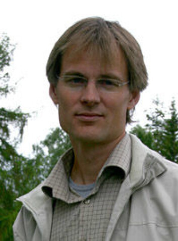 "Rune Nydal (bildet) ved Program for anvendt etikk, NTNU, og Berge Solberg, leder for Bioetisk forskergruppe, NTNU, har utgitt en artikkelsamling om forskningens fallgruver. Foto: Kenneth Stoltz" "Rune Nydal (bildet) ved Program for anvendt etikk, NTNU, og Berge Solberg, leder for Bioetisk forskergruppe, NTNU, har utgitt en artikkelsamling om forskningens fallgruver. Foto: Kenneth Stoltz"