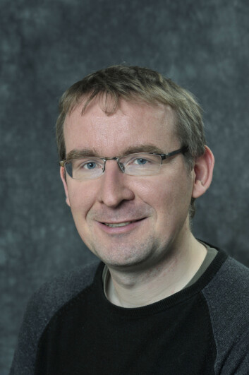 Ian Mills ved Norsk Senter for Molekylærmedisin. (Foto: Francesco Saggio, Universitetet i Oslo) Ian Mills ved Norsk Senter for Molekylærmedisin. (Foto: Francesco Saggio, Universitetet i Oslo)