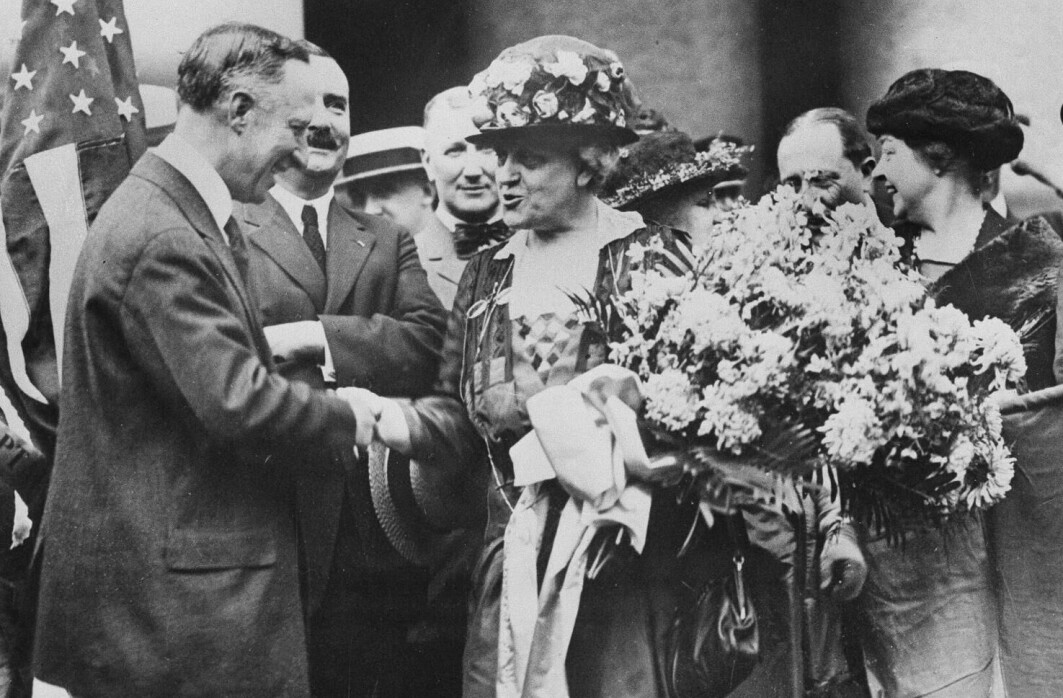 Den amerikanske kvinnesaksforkjemperen Carrie Chapman Catt hyllet Norge og Norden som ideal for kvinners stemmerett. Her i 1920. Den amerikanske kvinnesaksforkjemperen Carrie Chapman Catt hyllet Norge og Norden som ideal for kvinners stemmerett. Her i 1920.