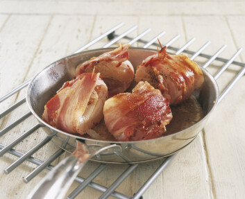 Lutefisk med bacon. (Foto: Opplysningskontoret for egg og kjøtt) Lutefisk med bacon. (Foto: Opplysningskontoret for egg og kjøtt)