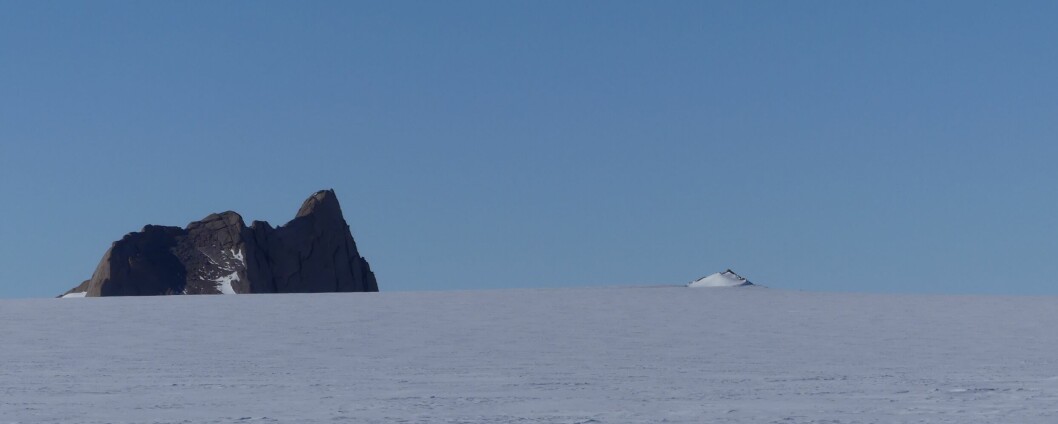 Nunataker er fjell som stikker opp av isen, her med Larsgaddane.