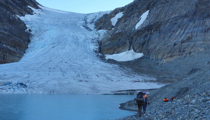 Steindalsbreen i Lyngsalpene. Steindalsbreen i Lyngsalpene.