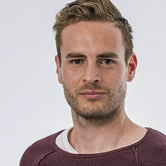 Via spesialbriller og videoopptak har Karl Marius Aksum kunnet studere øye- og hodebevegelser i aktivt fotballspill. Via spesialbriller og videoopptak har Karl Marius Aksum kunnet studere øye- og hodebevegelser i aktivt fotballspill.