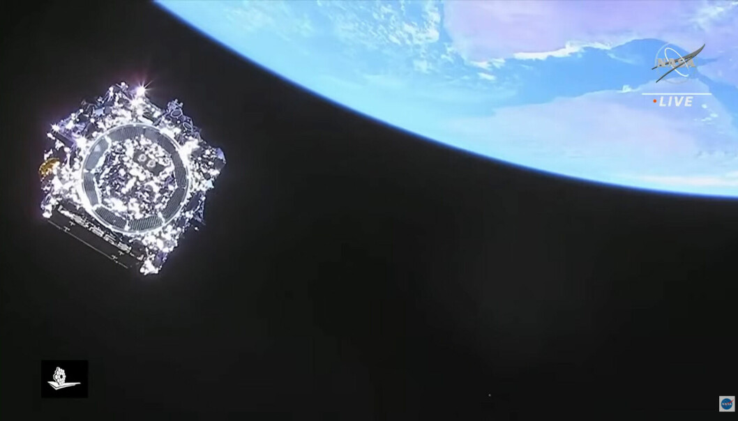 Her sees James Webb-teleskopet i sammenpakket tilstand etter oppskytningen. Dette bildet er tatt 25. desember.