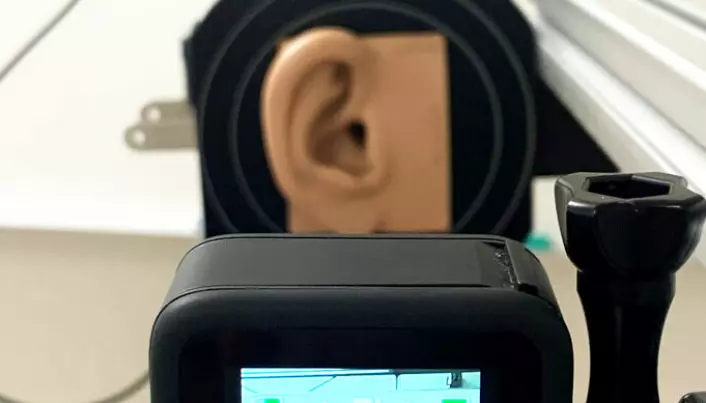 Denne roboten etterligner jogging for å teste lyden i øreplugger