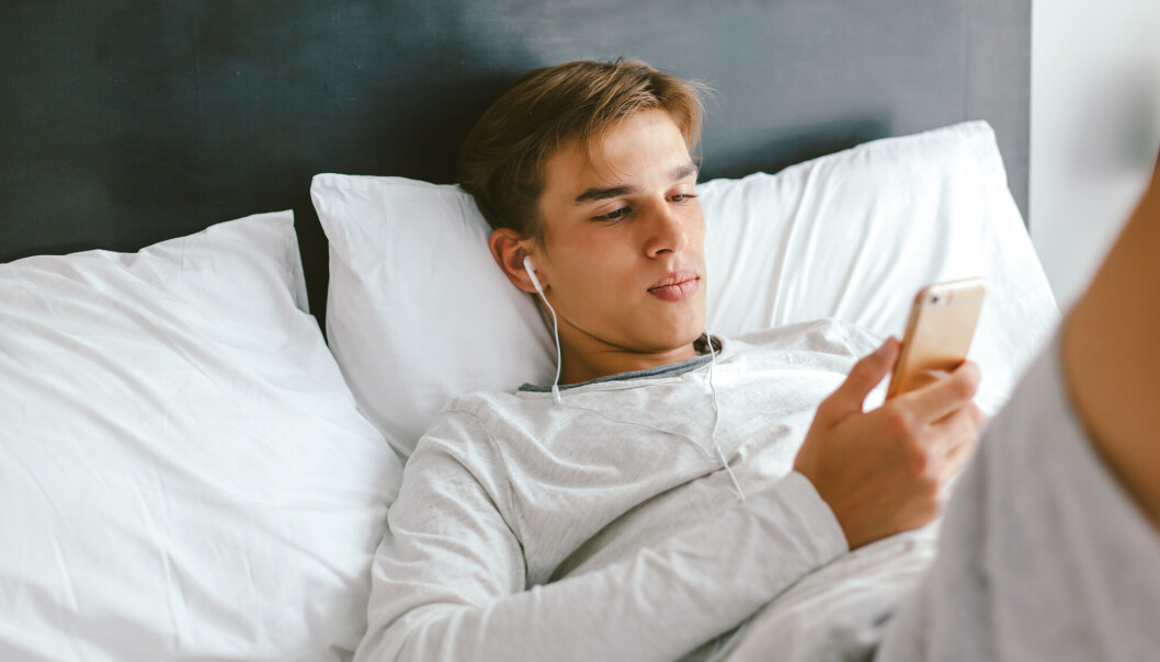 Unge i Sveits fikk i gjennomsnitt 75 minutter mer søvn hver dag da samfunnet var nedstengt, finner en studie. Slik fikk de også klart bedre mental helse. Unge i Sveits fikk i gjennomsnitt 75 minutter mer søvn hver dag da samfunnet var nedstengt, finner en studie. Slik fikk de også klart bedre mental helse.