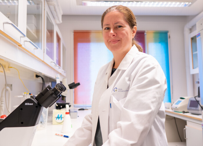 Gunnveig Grødeland er selv i gang med å forske på hvordan immunsystemet reagerer på omikron. Gunnveig Grødeland er selv i gang med å forske på hvordan immunsystemet reagerer på omikron.