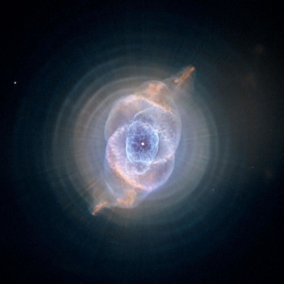 Kattøyetåken, eller NGC 6543 (Foto: ESA, NASA, HEIC and The Hubble Heritage Team)