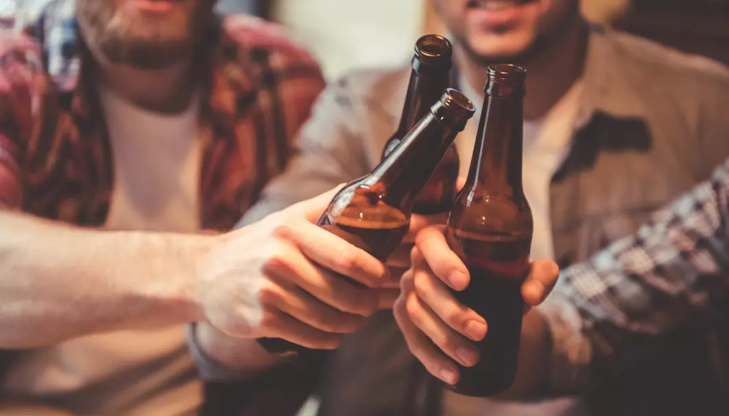 Du trenger kanskje ikke ha et alkoholproblem for at alkoholen skal bli et problem for barna dine, ifølge ny forskning.