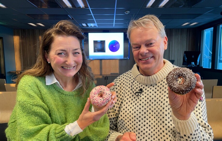 Nearly 20 years ago, the Mosers discovered the activity structure of single grid cells. What they found was a hexagonal grid pattern that functions as the brain’s metric and coordinate system for space. Today they uncovered the activity structure from the population of grid cells which can be visualized as the surface of a doughnut.
