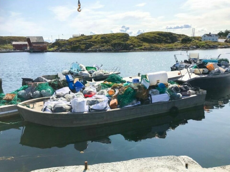 The plastic trash is transported to Mausund field station for further handling. (Photo: Mausund feltstasjon)