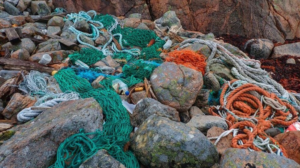 Fishing, shipping and industrial waste are a big part of the problem along Trøndelag’s coastline. (Photo: Mausund Feltstasjon)