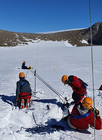 Bre-redning må repeteres før avreise på feltleir. Bre-redning må repeteres før avreise på feltleir.