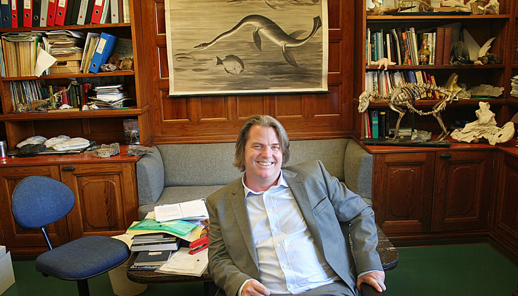 Jørn Hurum på kontoret i Oslo, noen timer før den norske pressekonferansen om Ida-fossilet. (Foto: Andreas R. Graven) Jørn Hurum på kontoret i Oslo, noen timer før den norske pressekonferansen om Ida-fossilet. (Foto: Andreas R. Graven)