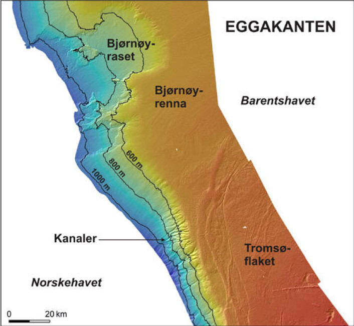 Lengst nord i kartleggingsområdet er Bjørnøyraset. Sør for det ligger et område med kanaler som trolig ble dannet av smeltevann fra isen som lå på Tromsøflaket. Brevannet strømmet fram under isen og ned skråninga mot dyphavet. De mest markerte er merket med pil. Lengst nord i kartleggingsområdet er Bjørnøyraset. Sør for det ligger et område med kanaler som trolig ble dannet av smeltevann fra isen som lå på Tromsøflaket. Brevannet strømmet fram under isen og ned skråninga mot dyphavet. De mest markerte er merket med pil.