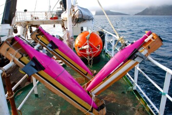 Ved hjelp av disse havgående robotene – såkalte Seagliders, utviklet ved University of Washington – har forskerne hentet inn en rekke måledata. (Foto: Privat) Ved hjelp av disse havgående robotene – såkalte Seagliders, utviklet ved University of Washington – har forskerne hentet inn en rekke måledata. (Foto: Privat)