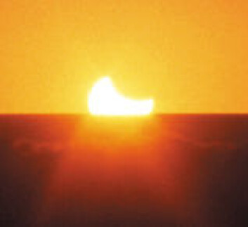 "Slik så det ut da det var solformørkelse i Australia i 2002 (Foto: Gitte Rydberg)" "Slik så det ut da det var solformørkelse i Australia i 2002 (Foto: Gitte Rydberg)"