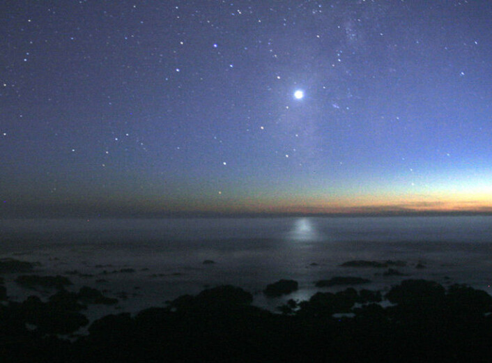 Venus går ned i vest, som "kveldsstjernen" (Foto: Mila Zinkova, Creative Commons, se lisens) Venus går ned i vest, som "kveldsstjernen" (Foto: Mila Zinkova, Creative Commons, se lisens)