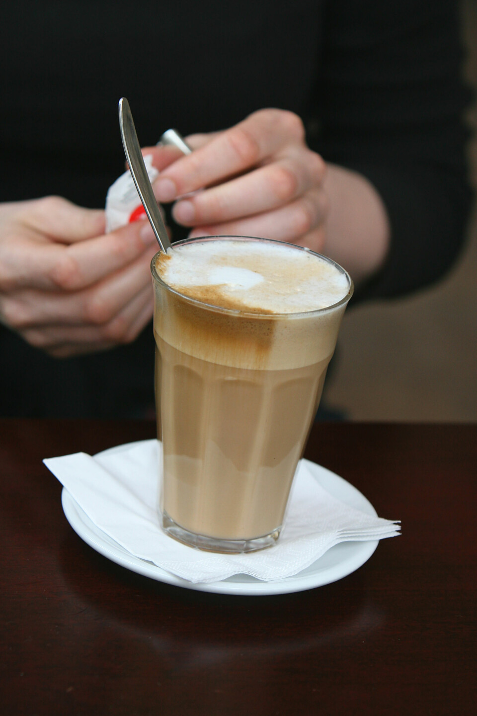 'Koffein er også et sentralstimulerende middel, og brukes flittig av studenter. (Illustrasjonsfoto: www.colourbox.no)'