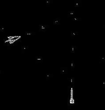 "Spacewar! hadde to forskjellige romskip kalt the wedge og the needle." "Spacewar! hadde to forskjellige romskip kalt the wedge og the needle."