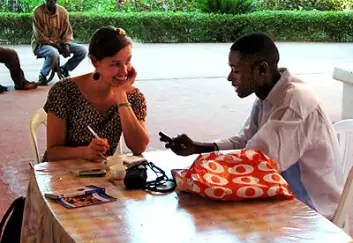I avhandlingen om senegaleseres språkbruk på mobil og nett har stipendiat Kristin Vold Lexander ved IKOS brukt informanter fra studentmiljøet i Dakar. (Foto: Kristin Vold Lexander)