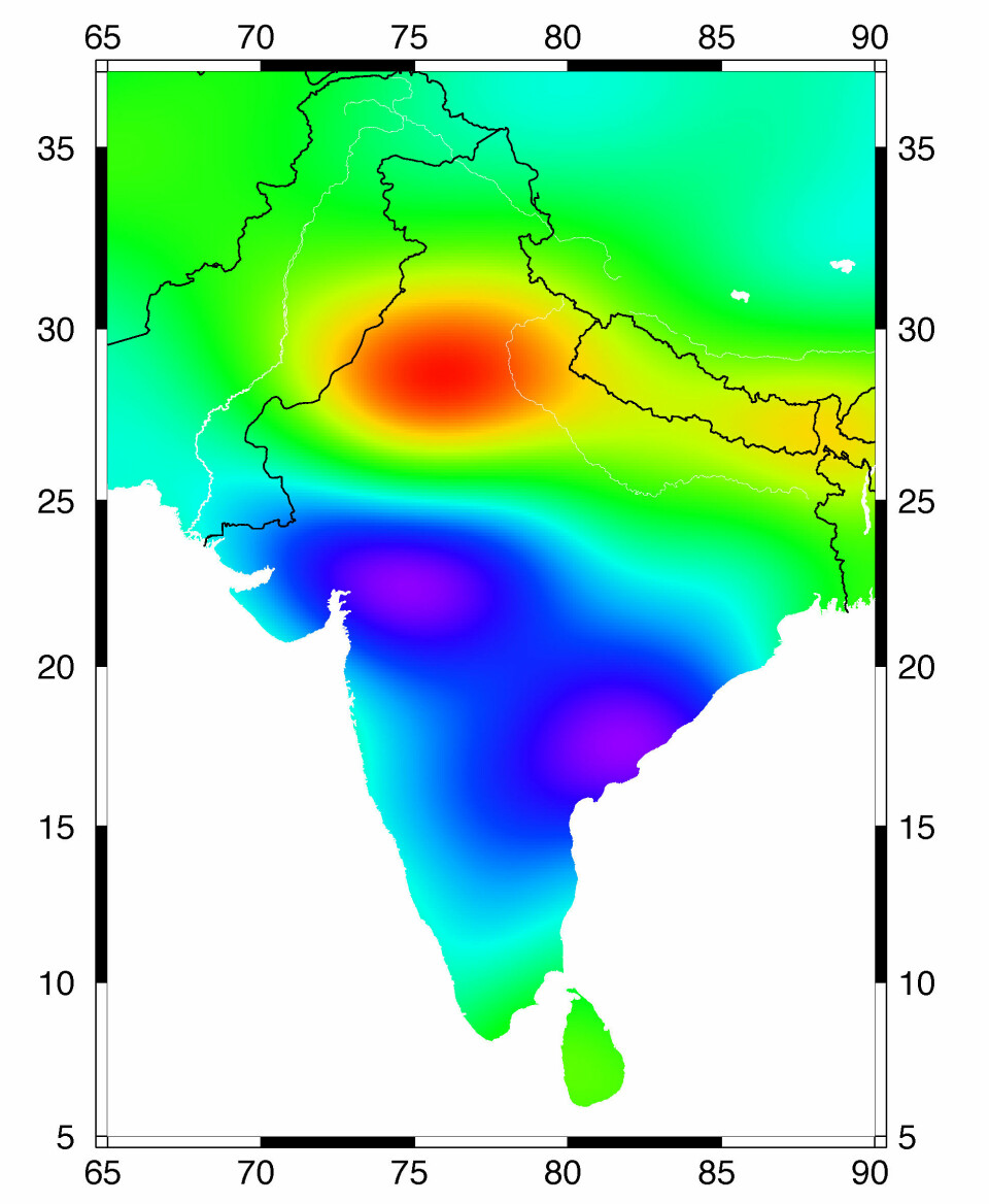 Bildet viser beregnet endring i grunnvann i India 2002-2008. Rødt viser nedgang mens blått viser økning. Økning i grunnvann i det sørlige India er knyttet til nedbørsmengder over det normale, mens nedbøren i nordvest var som normalt i perioden. (Illustrasjon: I. Velicogna/U.C. Irvine)