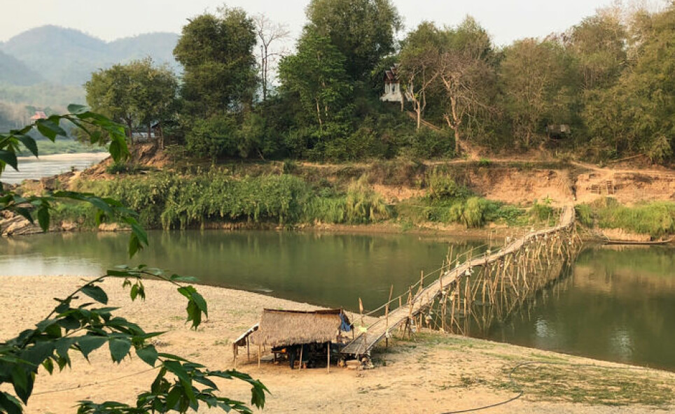 Elva ved Luang Prabang i Laos er et av stedene der forskerne fant relativt lite legemidler i vannet.