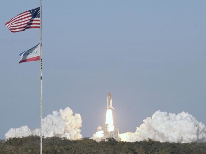 "Discovery skytes opp for siste gang. (Foto: NASA)" "Discovery skytes opp for siste gang. (Foto: NASA)"