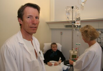 Å skåne pasienter for unødig behandling, er ett av målene med brystkreftforskningen ved Oslo universitetssykehus, forteller overlege Bjørn Naume. (Foto: Elin Fugelsnes)