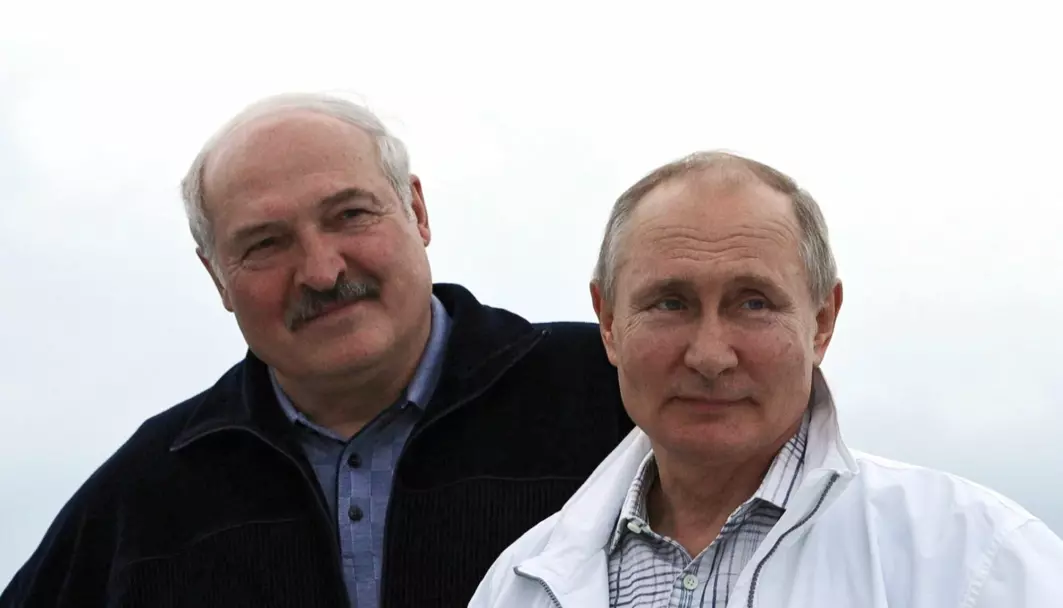 Diktatoren Alexander Lukashenko fra Hviterussland på besøk hos Vladimir Putin.