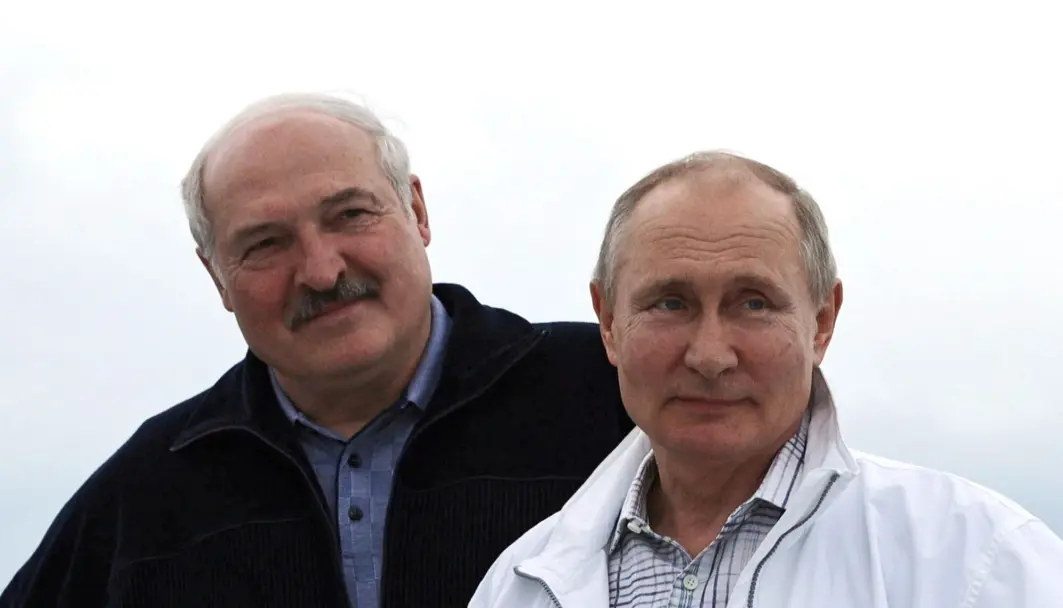 Diktatoren Alexander Lukashenko fra Hviterussland på besøk hos Vladimir Putin. Diktatoren Alexander Lukashenko fra Hviterussland på besøk hos Vladimir Putin.