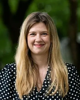 Sofie Høgestøl tvitret om at Russlands invasjon av Ukraina ikke bare et brudd på folkeretten, men en grov internasjonal forbrytelse, og at Putin burde straffes for det han nå gjør. Sofie Høgestøl tvitret om at Russlands invasjon av Ukraina ikke bare et brudd på folkeretten, men en grov internasjonal forbrytelse, og at Putin burde straffes for det han nå gjør.