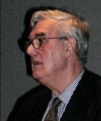 "Georg Apenes." "Georg Apenes."