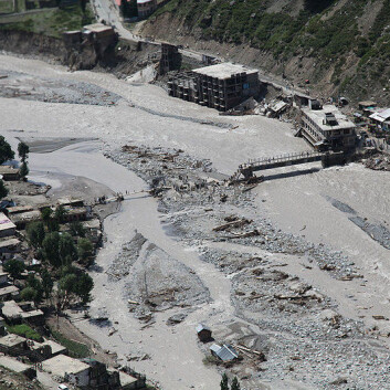 En bro skadet av flommen i Pakistan. (Foto: Horace Murray, U.S. Army/Wikimedia Commons) En bro skadet av flommen i Pakistan. (Foto: Horace Murray, U.S. Army/Wikimedia Commons)
