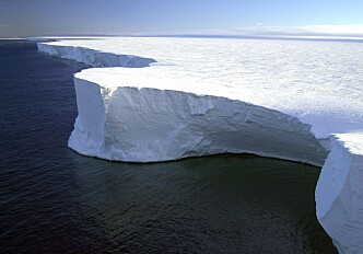 Antarctic sea - ice plays an important role in regulating Earth’s energy budget